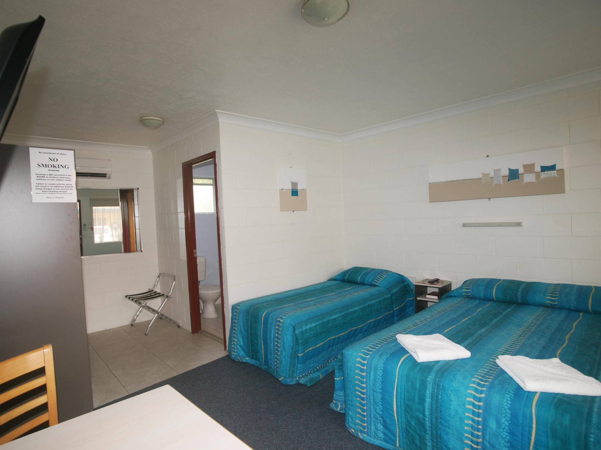 Cedar Lodge Motel Townsville Ngoại thất bức ảnh